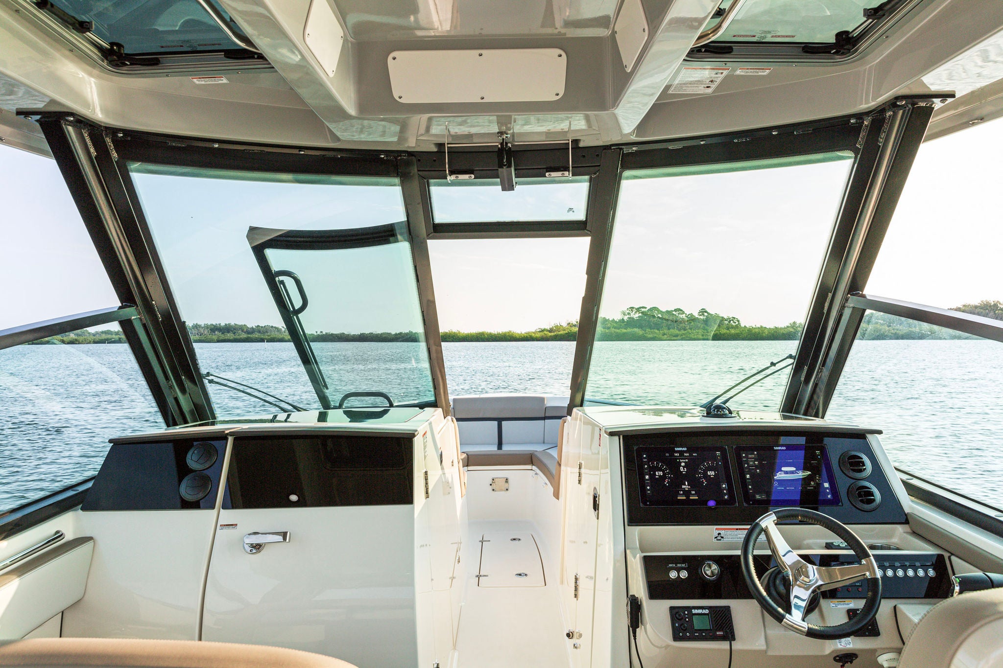 Boston Whaler 330 Vantage Lifestyle