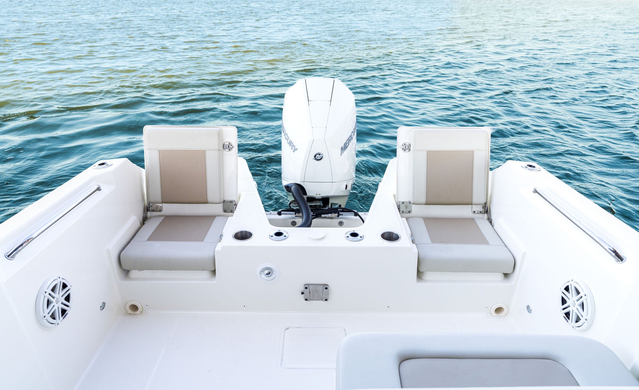 Boston Whaler 210 Vantage Lifestyle