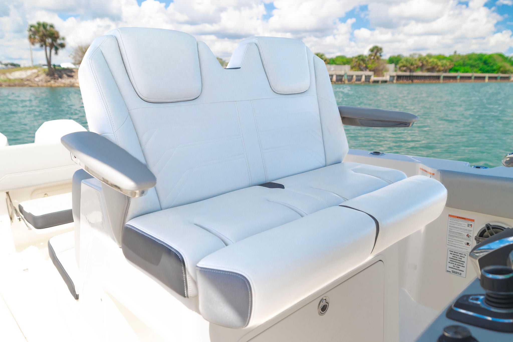 Boston Whaler 290 Outrage