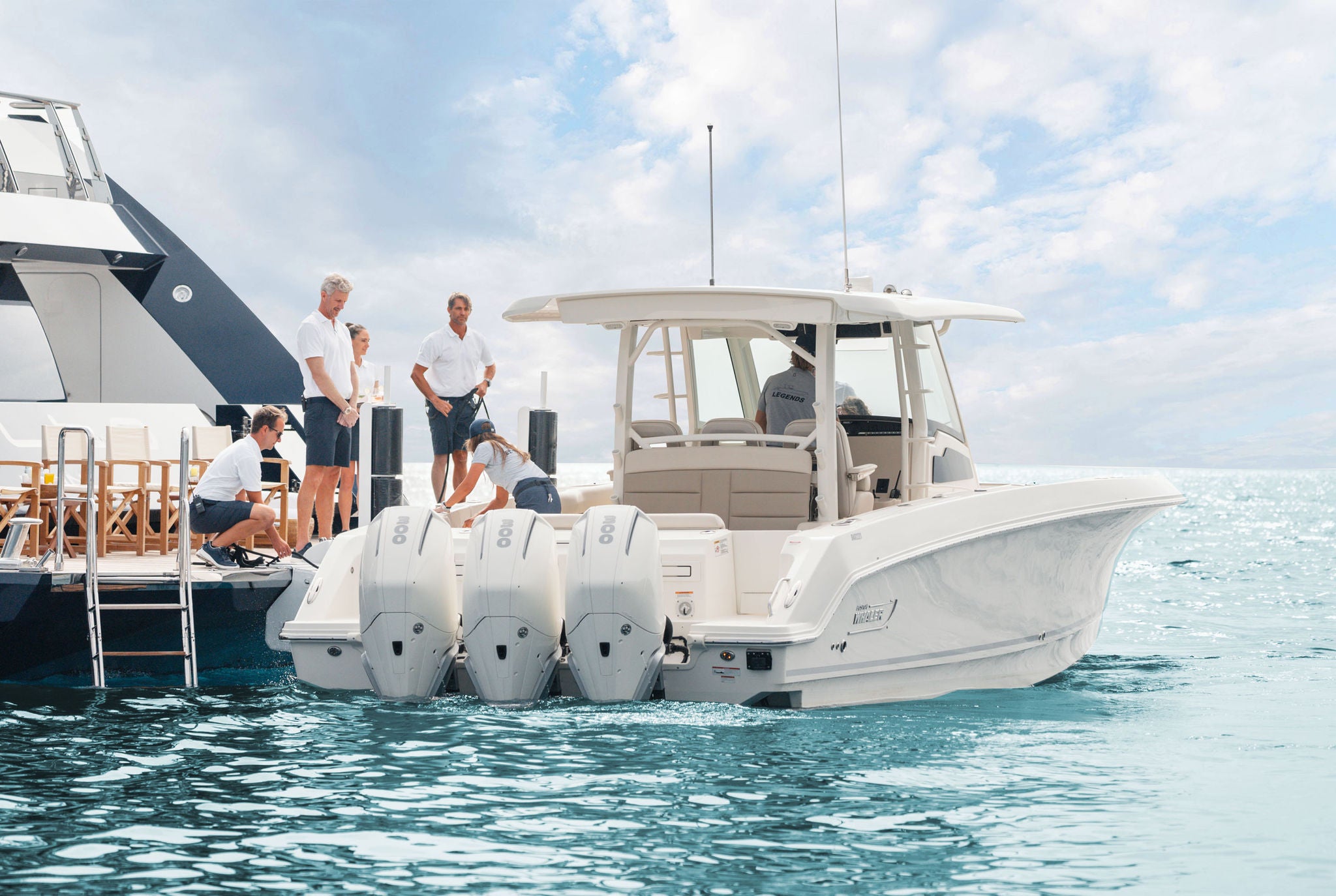 Boston Whaler 380 Outrage