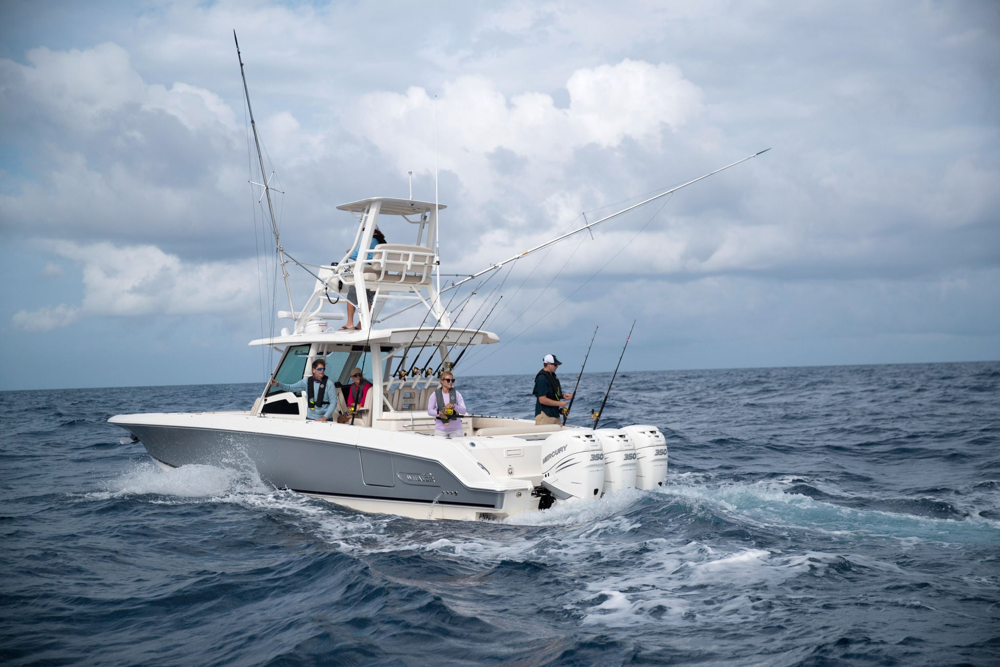 Boston Whaler 380 Outrage