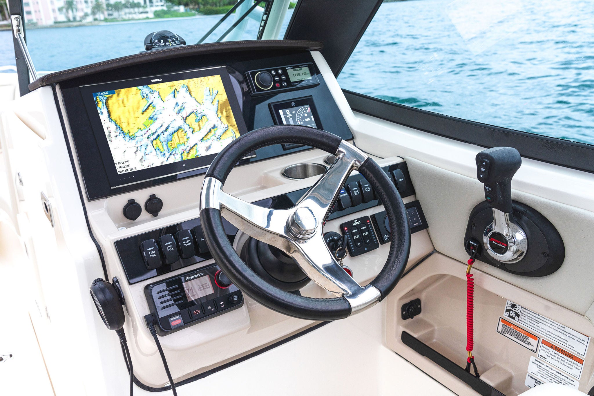 Boston Whaler 240 Vantage Lifestyle