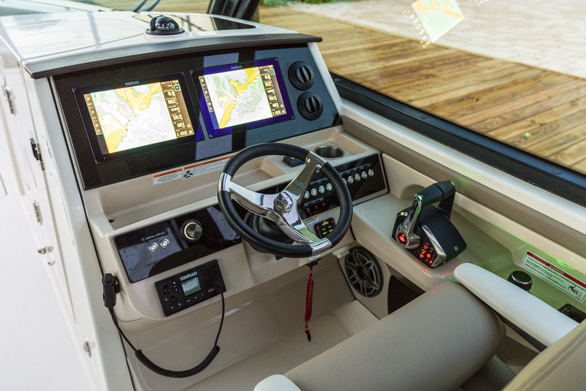 Boston Whaler 330 Vantage