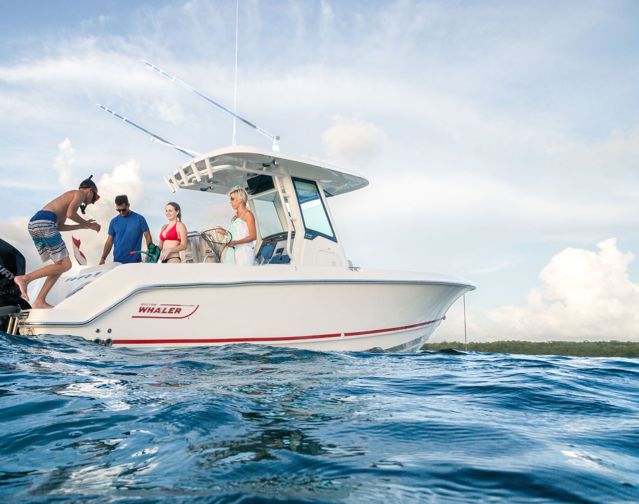 Boston Whaler 250 Outrage