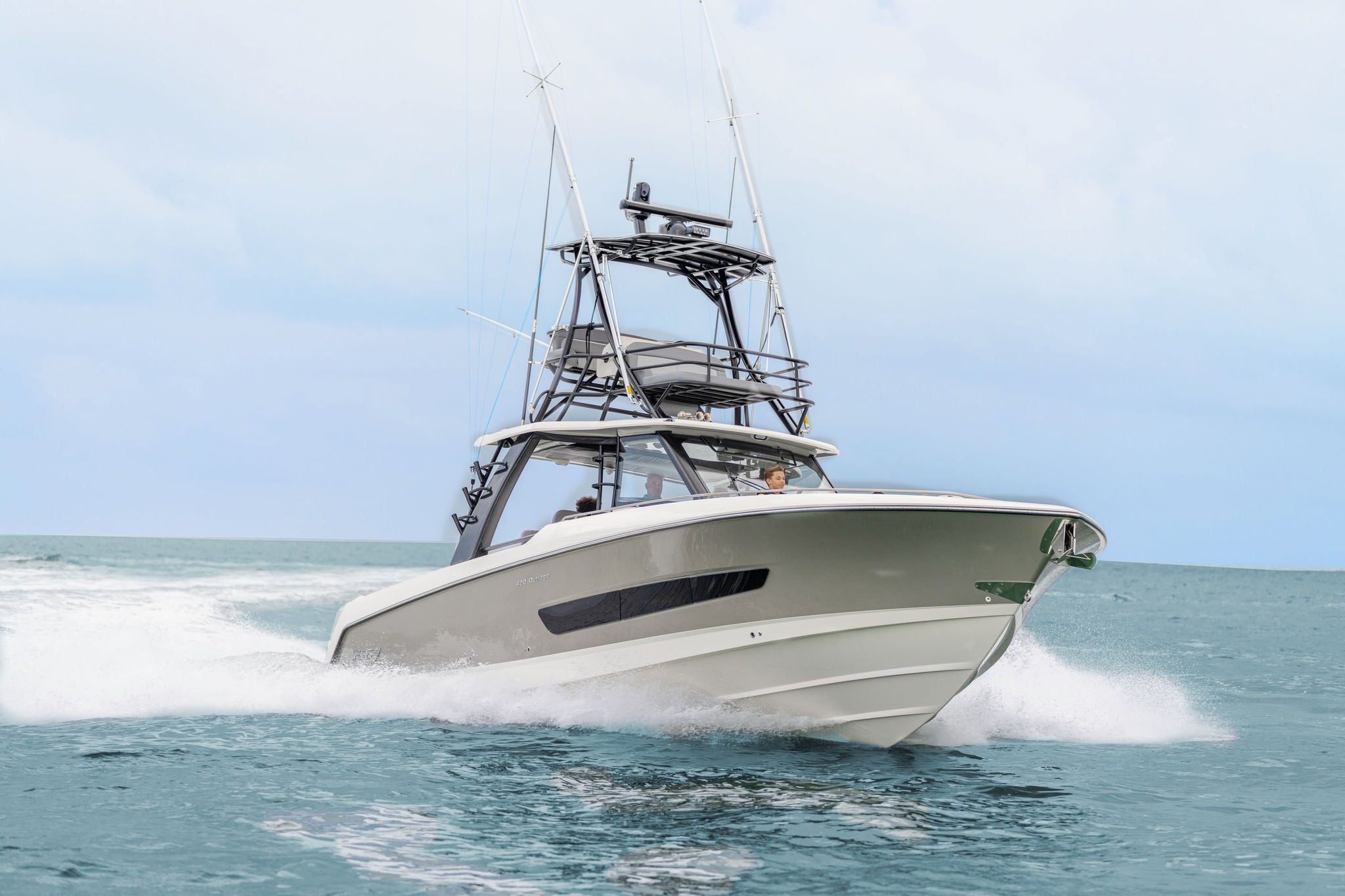Boston Whaler 420 Outrage