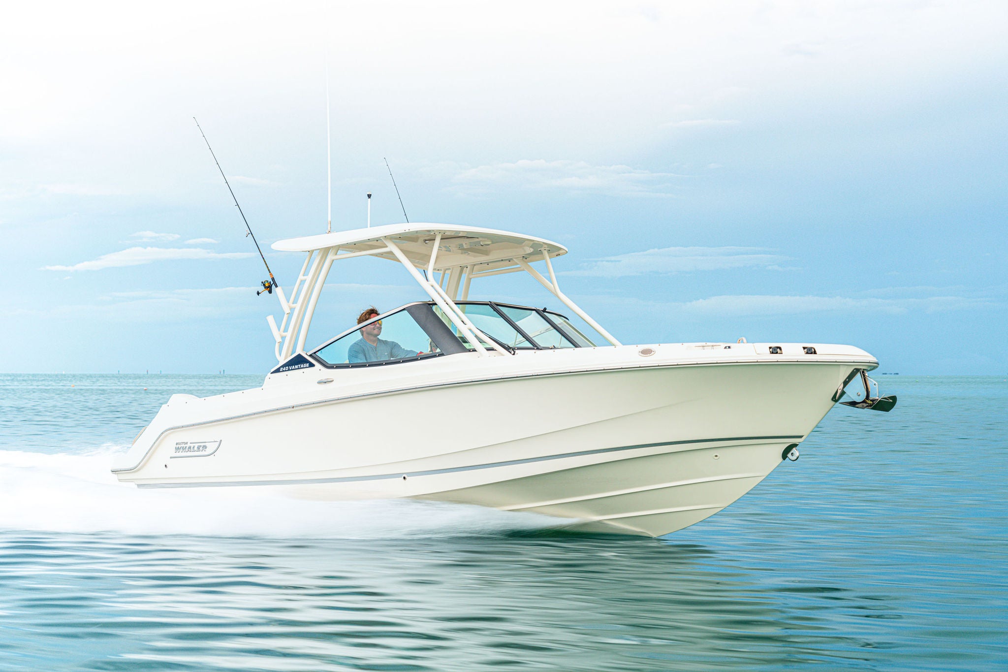 Boston Whaler 240 Vantage Lifestyle
