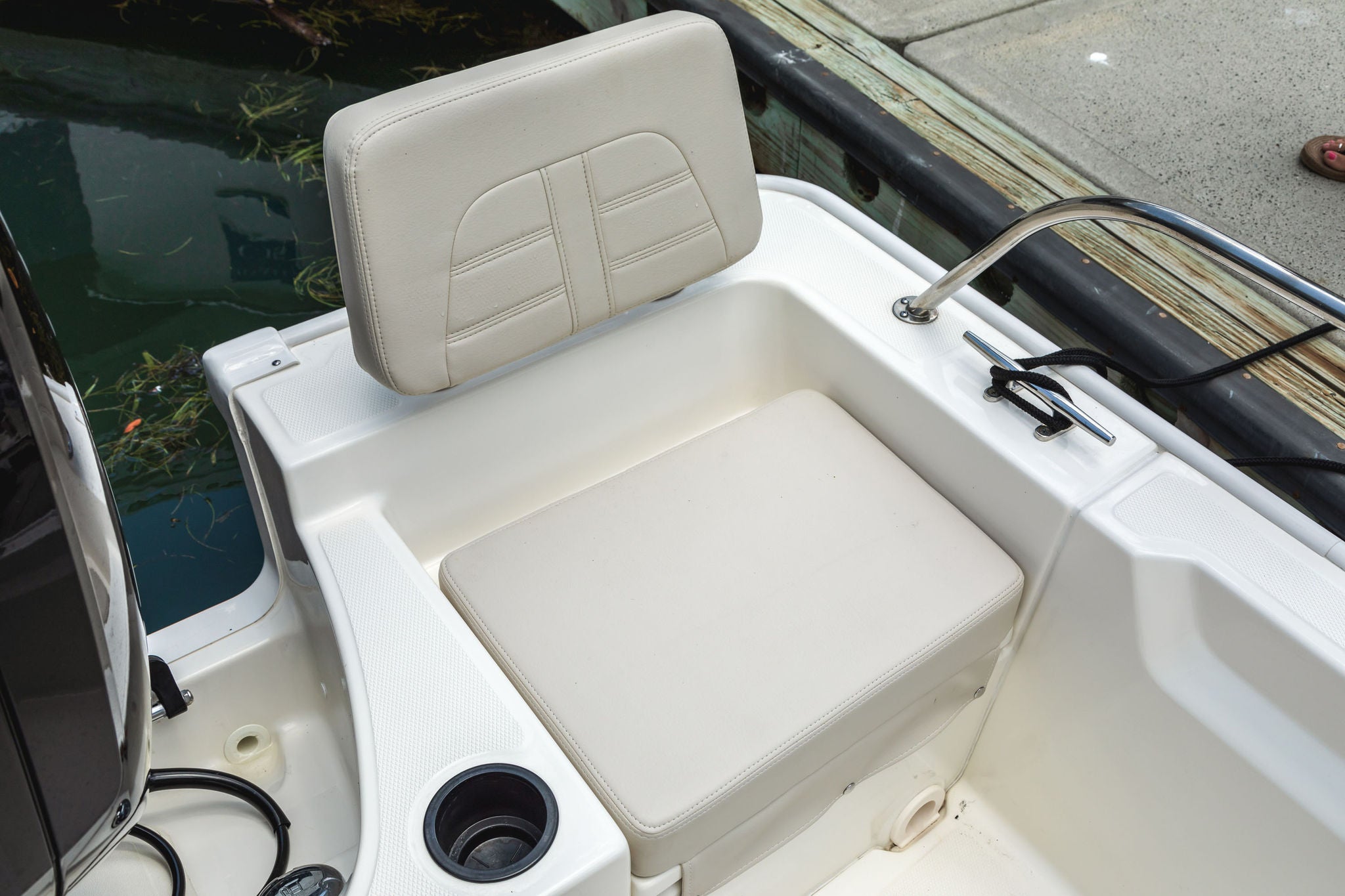 Boston Whaler 190 Montauk