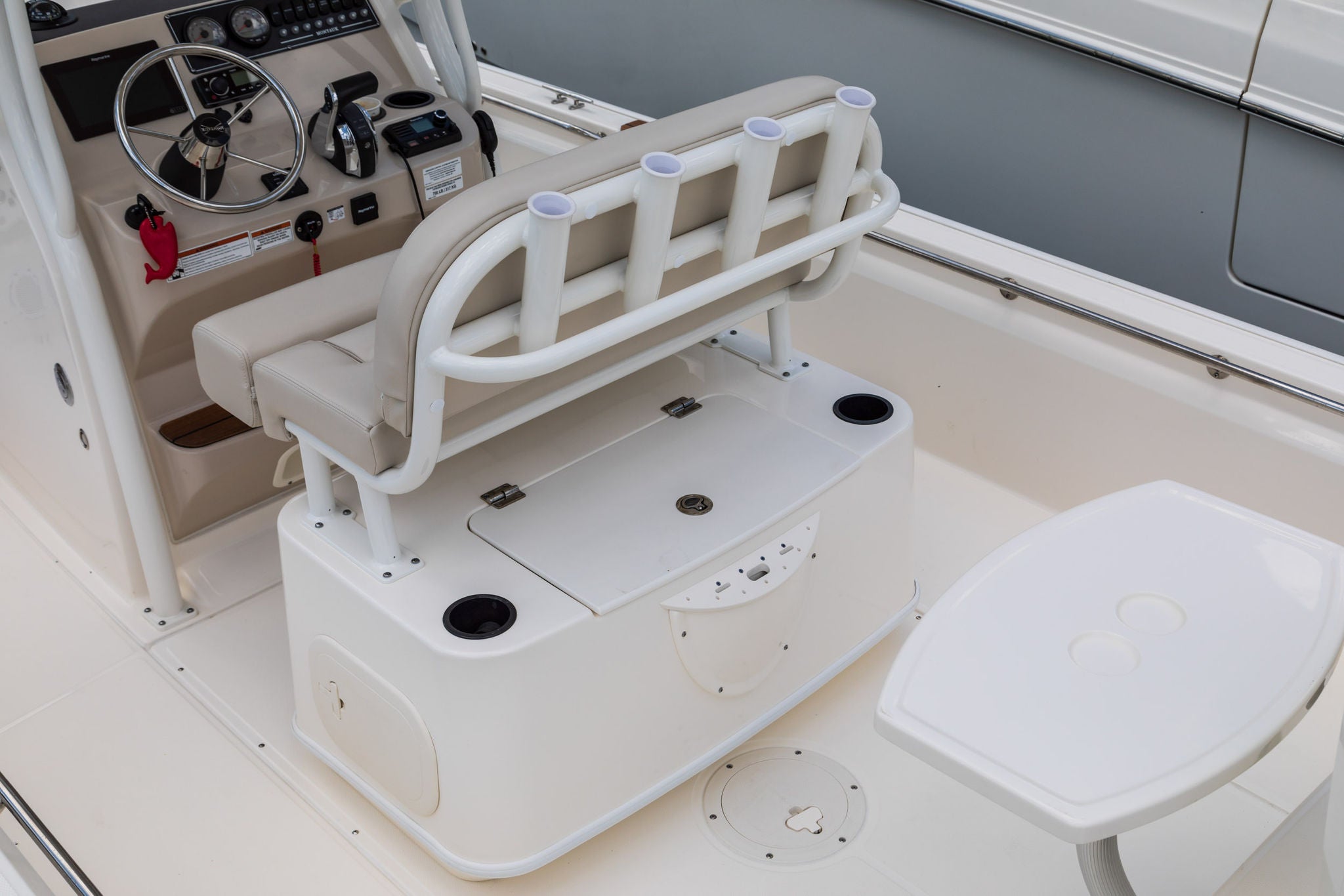 Boston Whaler 210 Montauk