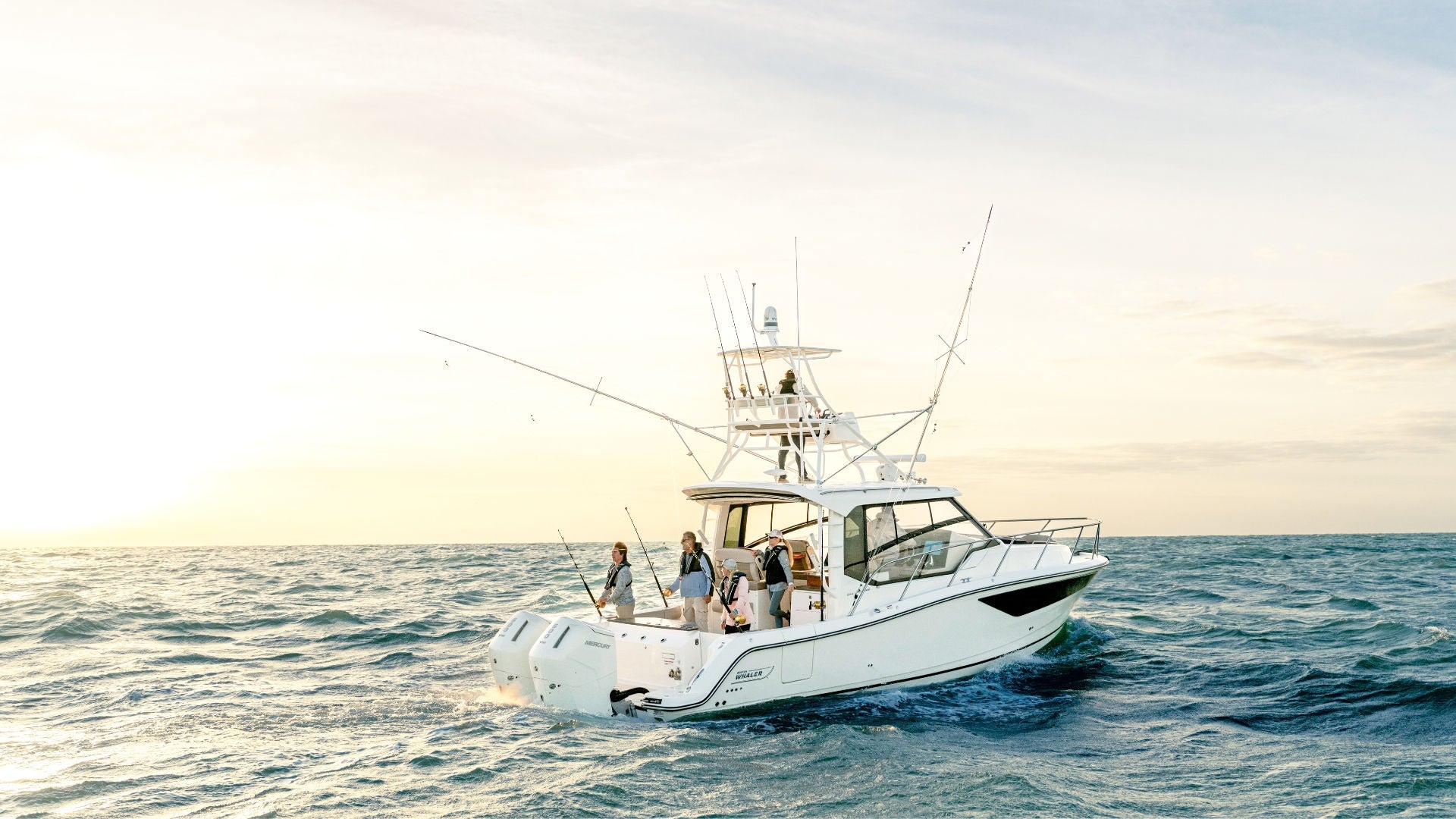 Boston Whaler 365 Conquest