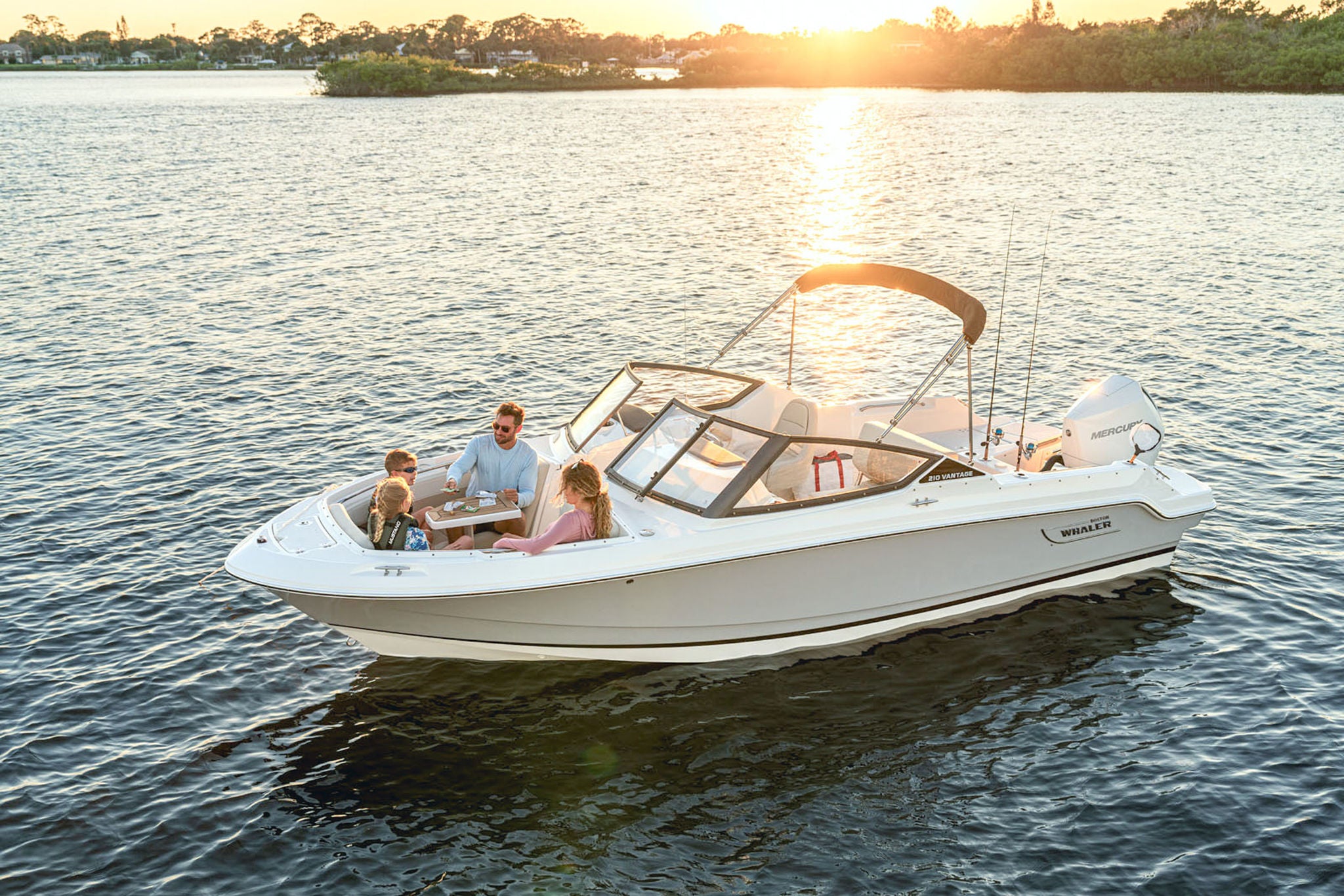 Boston Whaler 210 Vantage Lifestyle