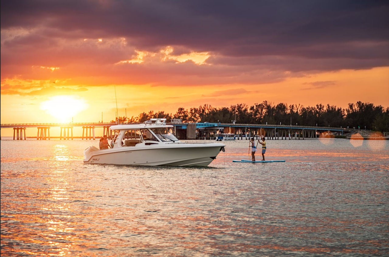 Boston Whaler 350 Realm