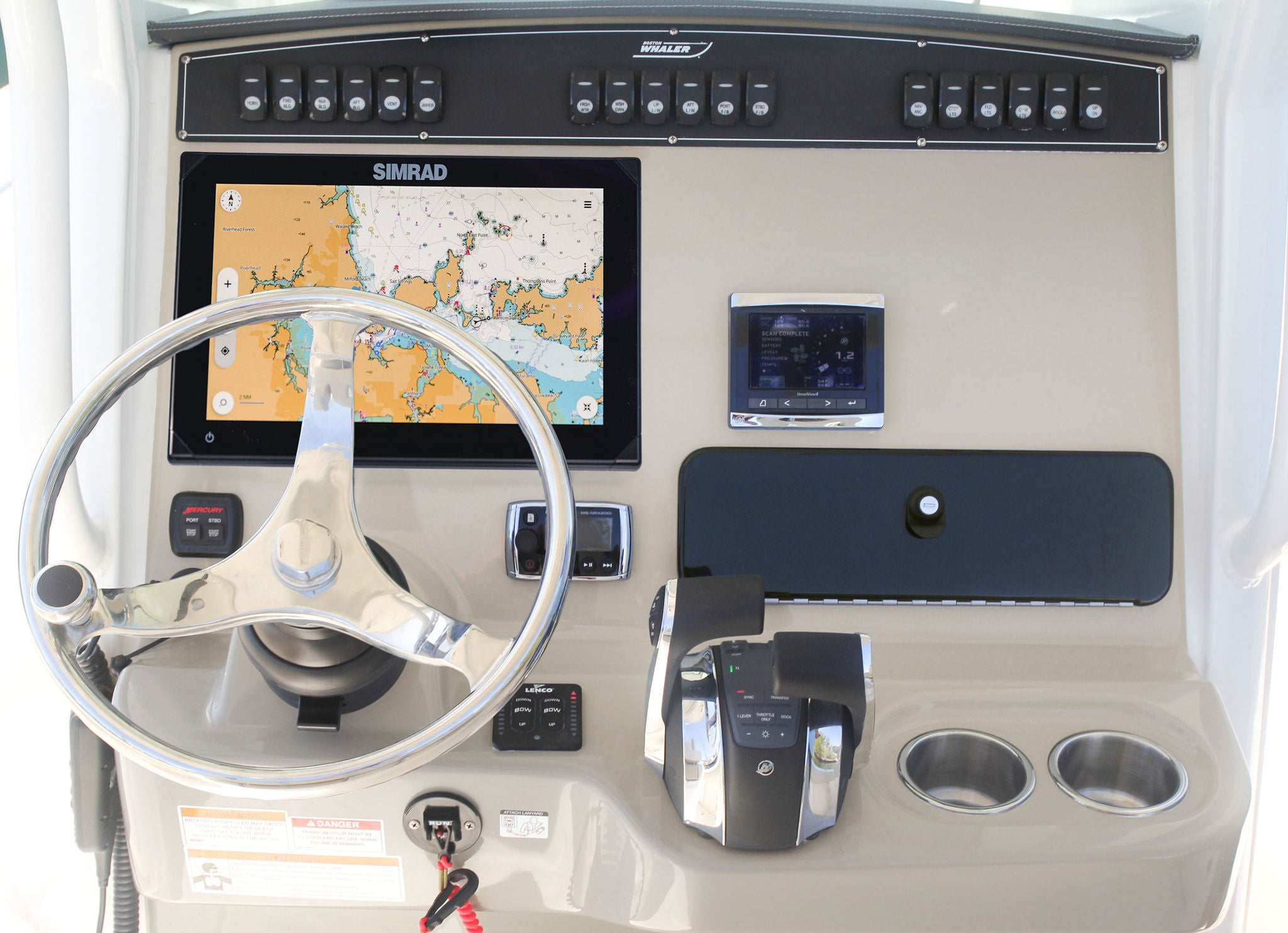 Boston Whaler 250 Outrage