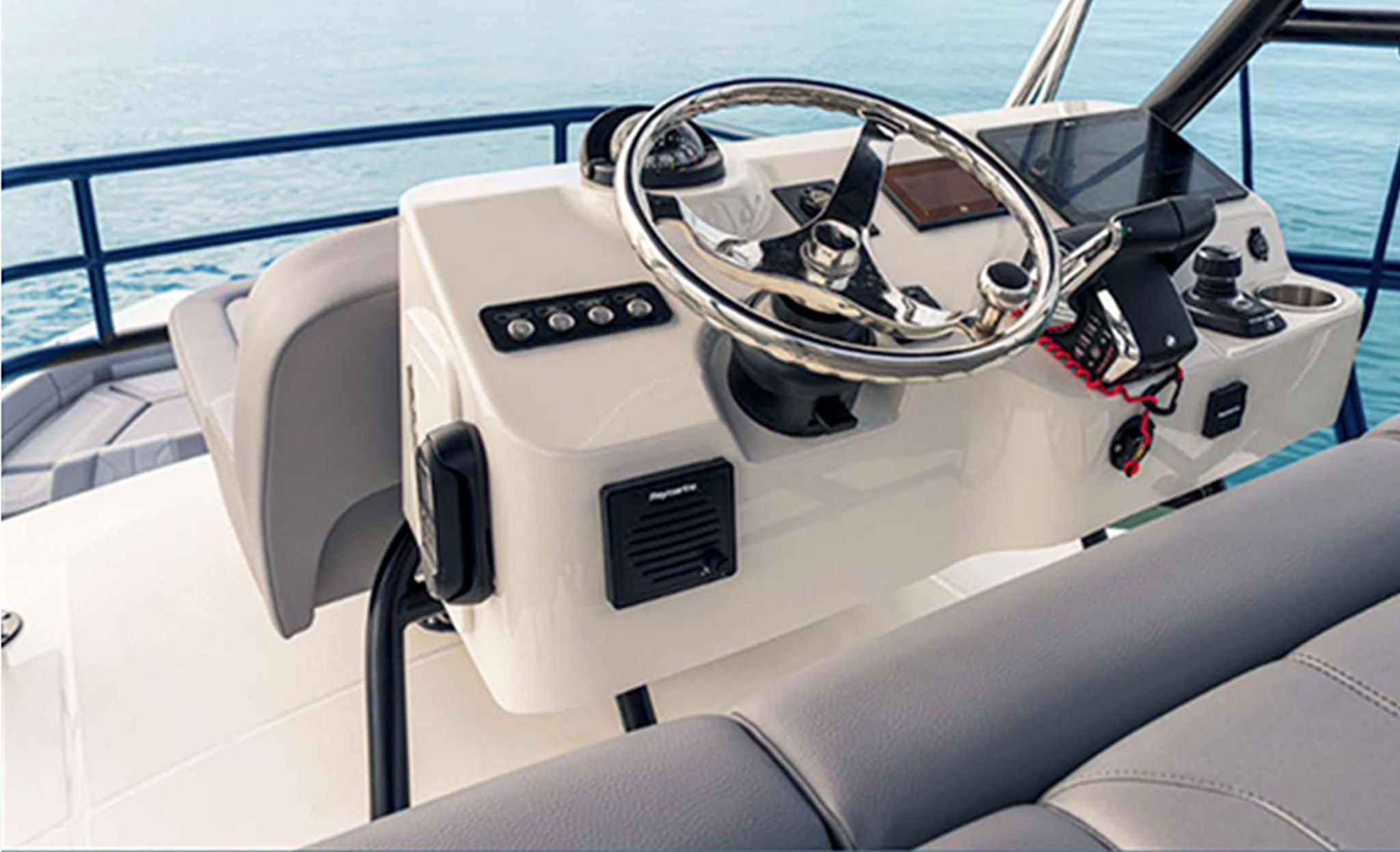 Boston Whaler 380 Outrage