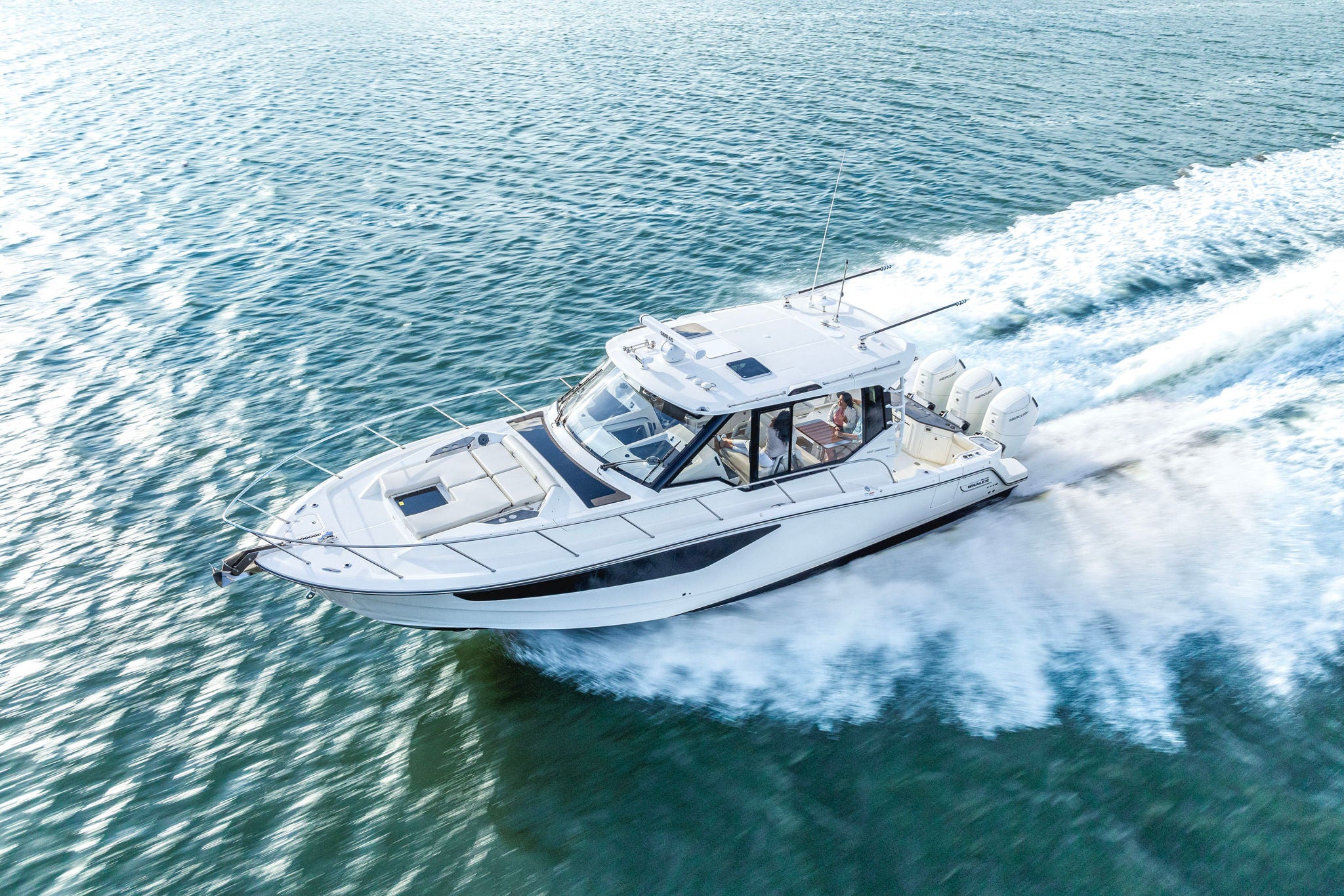 Boston Whaler 405 Request Lifestyle