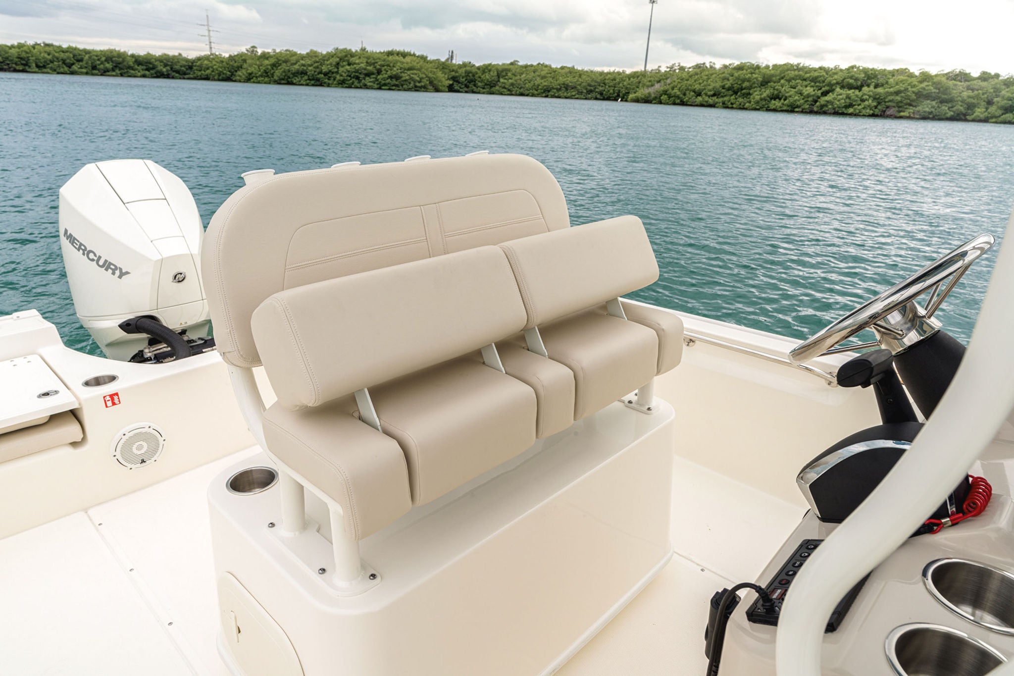 Boston Whaler 210 Montauk