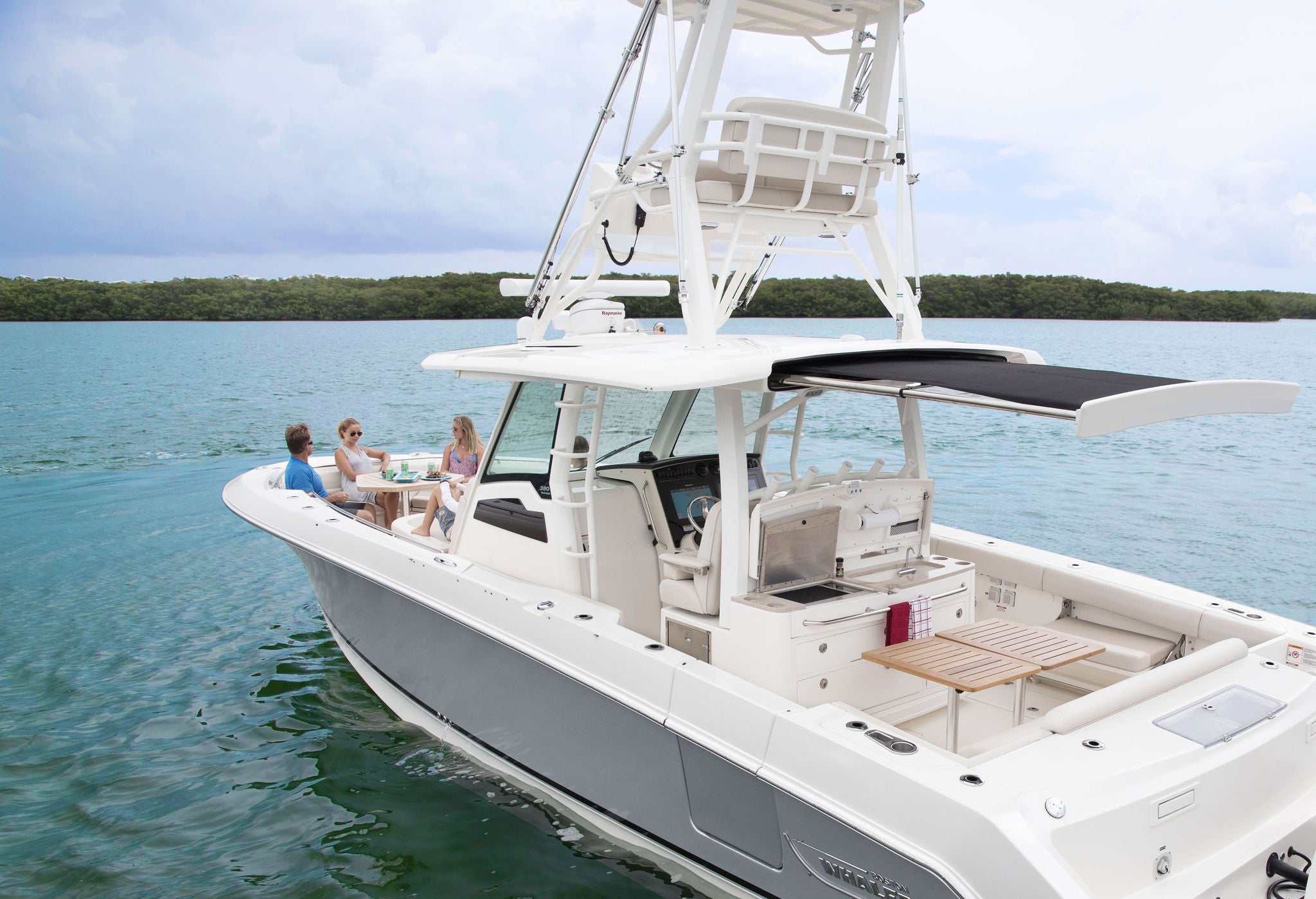 Boston Whaler 380 Outrage