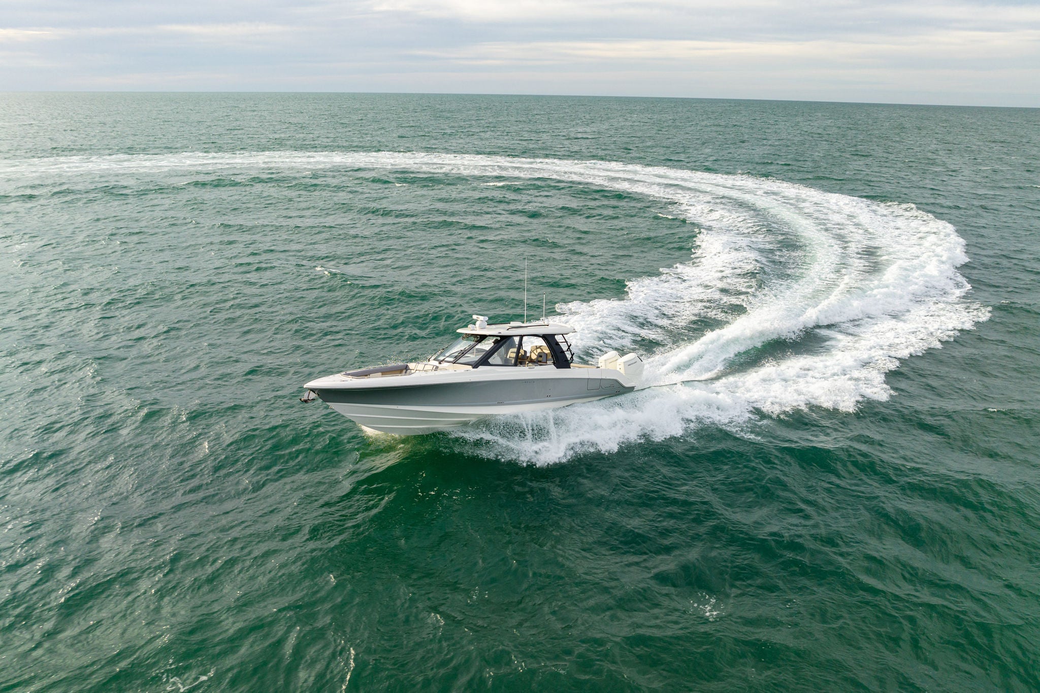 Boston Whaler 380 Realm