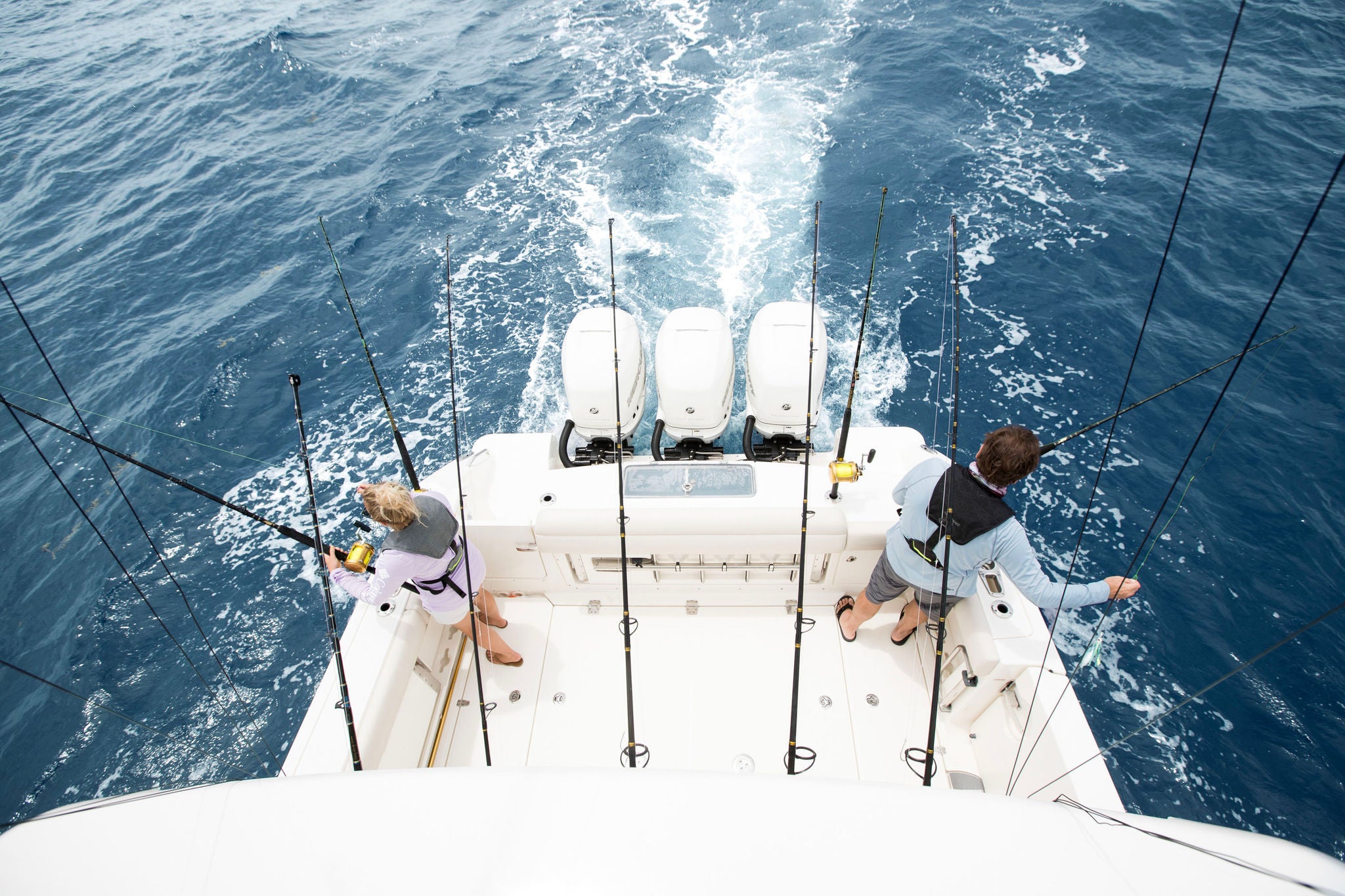 Boston Whaler 380 Outrage