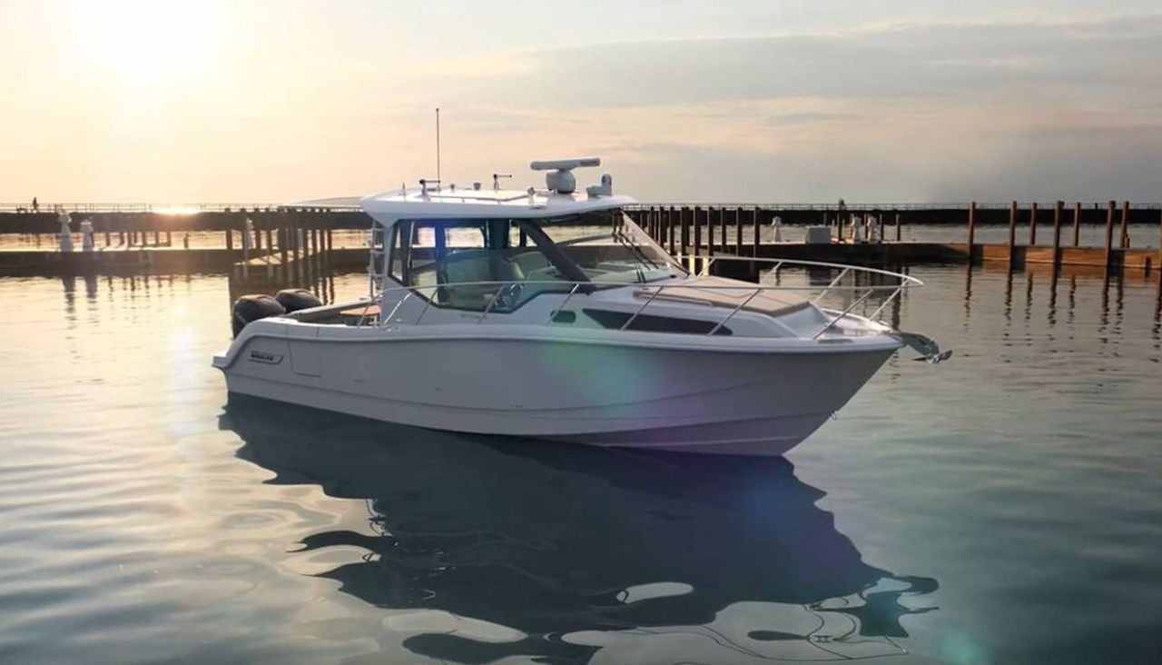 Boston Whaler 325 Conquest