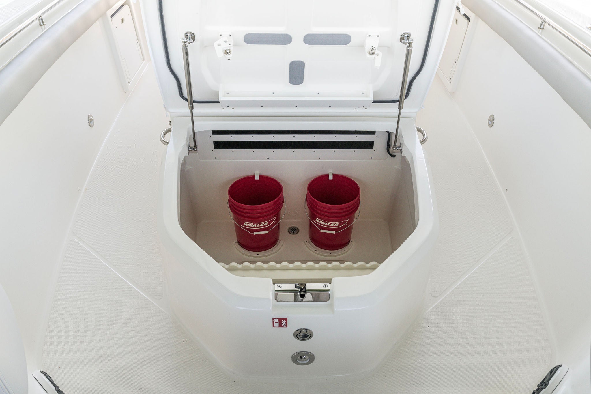 Boston Whaler 330 Outrage