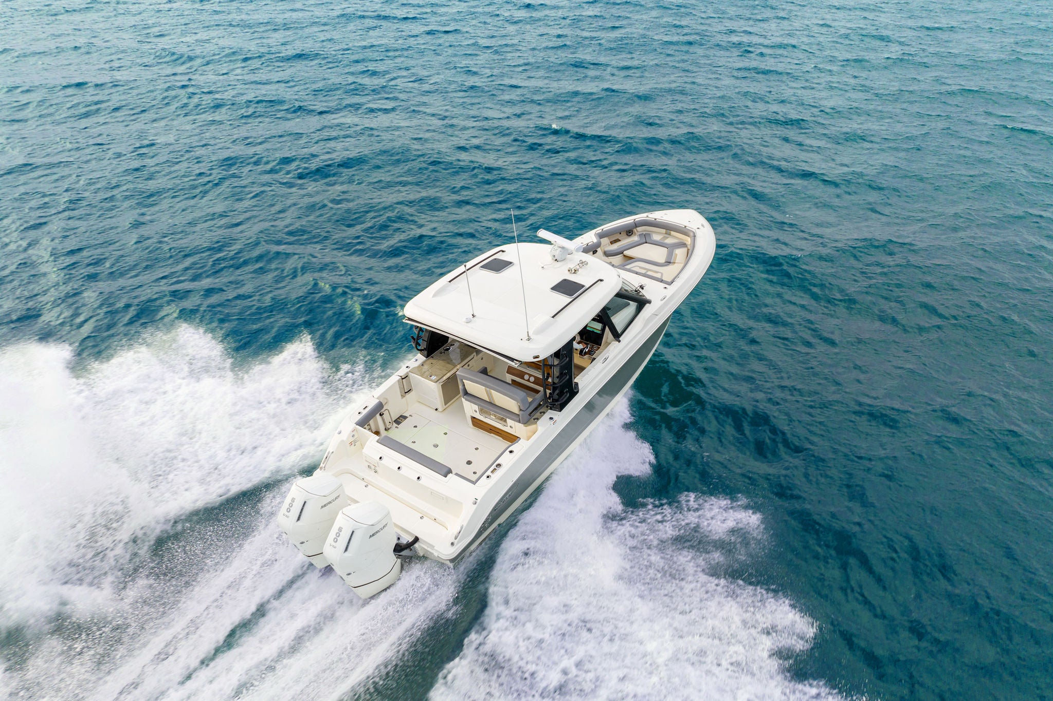 Boston Whaler 380 Realm