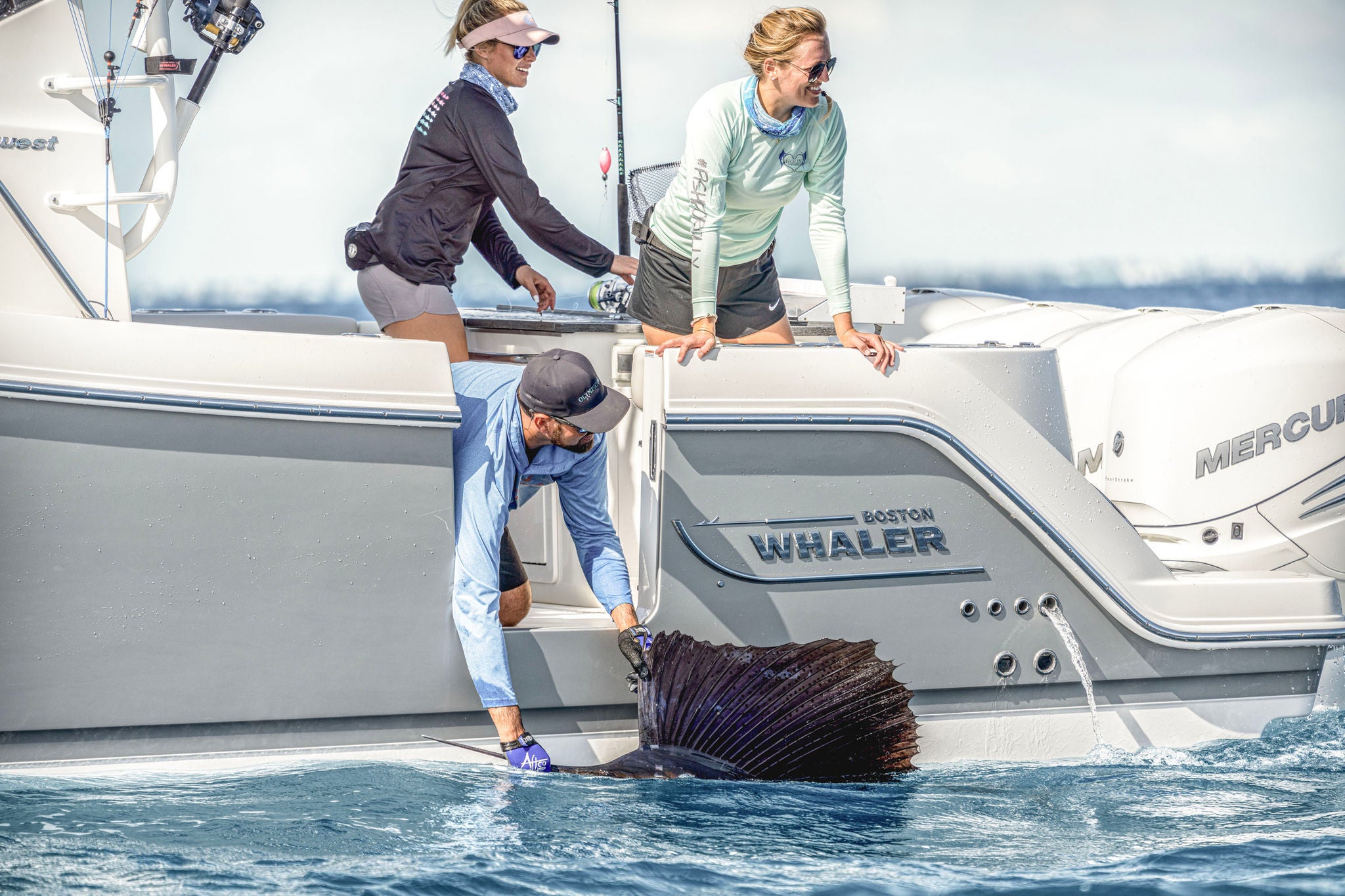 Boston Whaler 405 Request Lifestyle