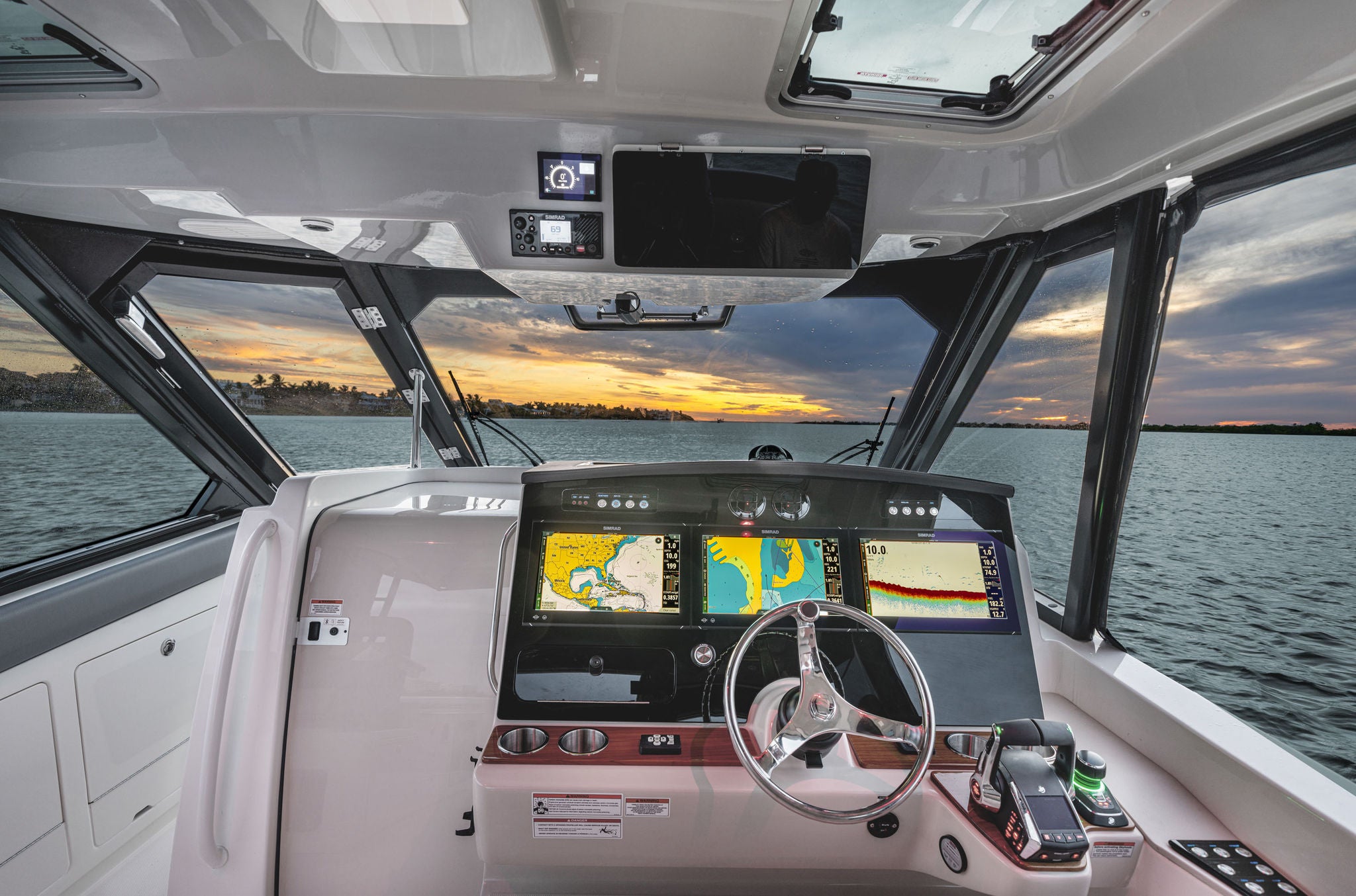Boston Whaler 380 Realm