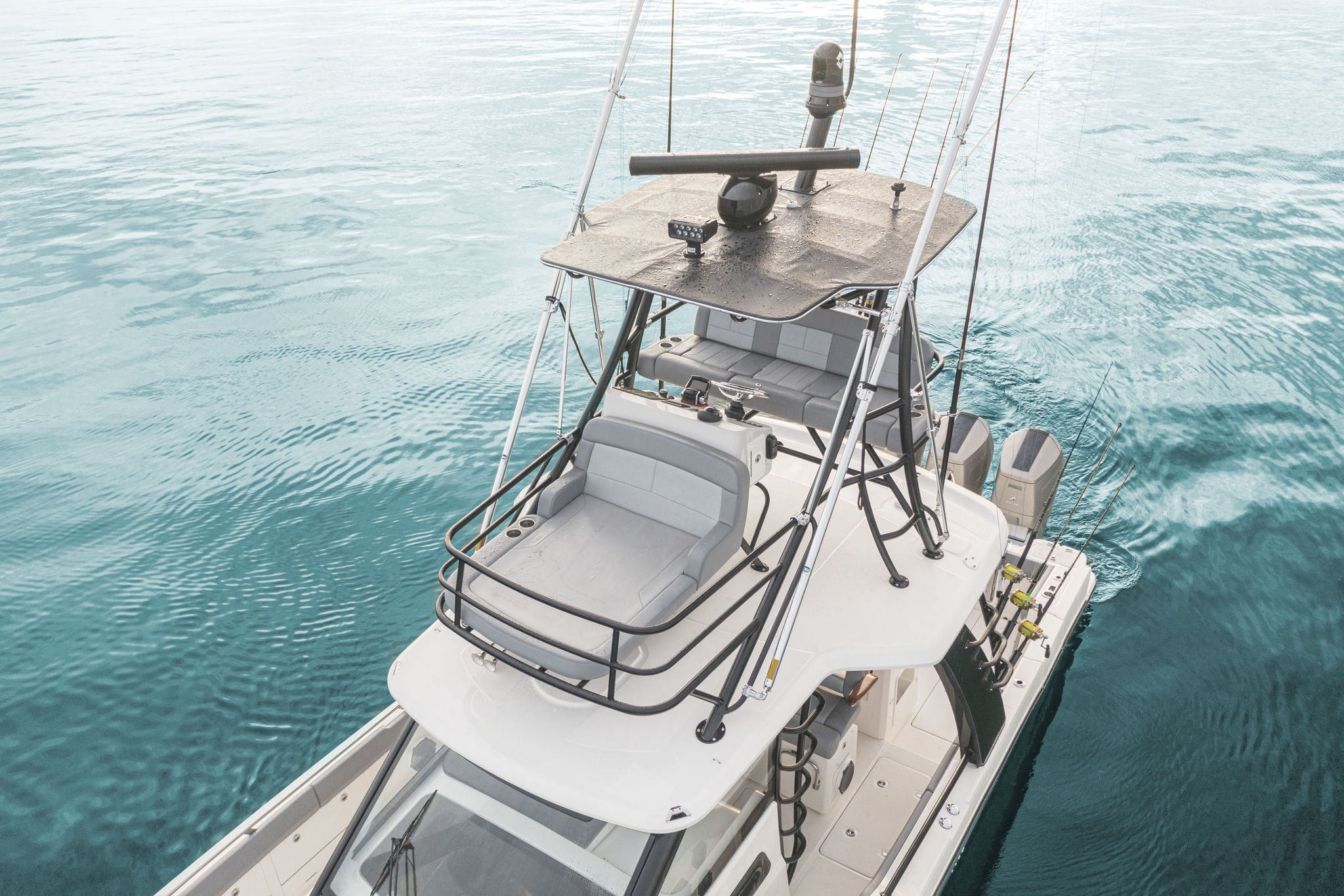 Boston Whaler 420 Outrage