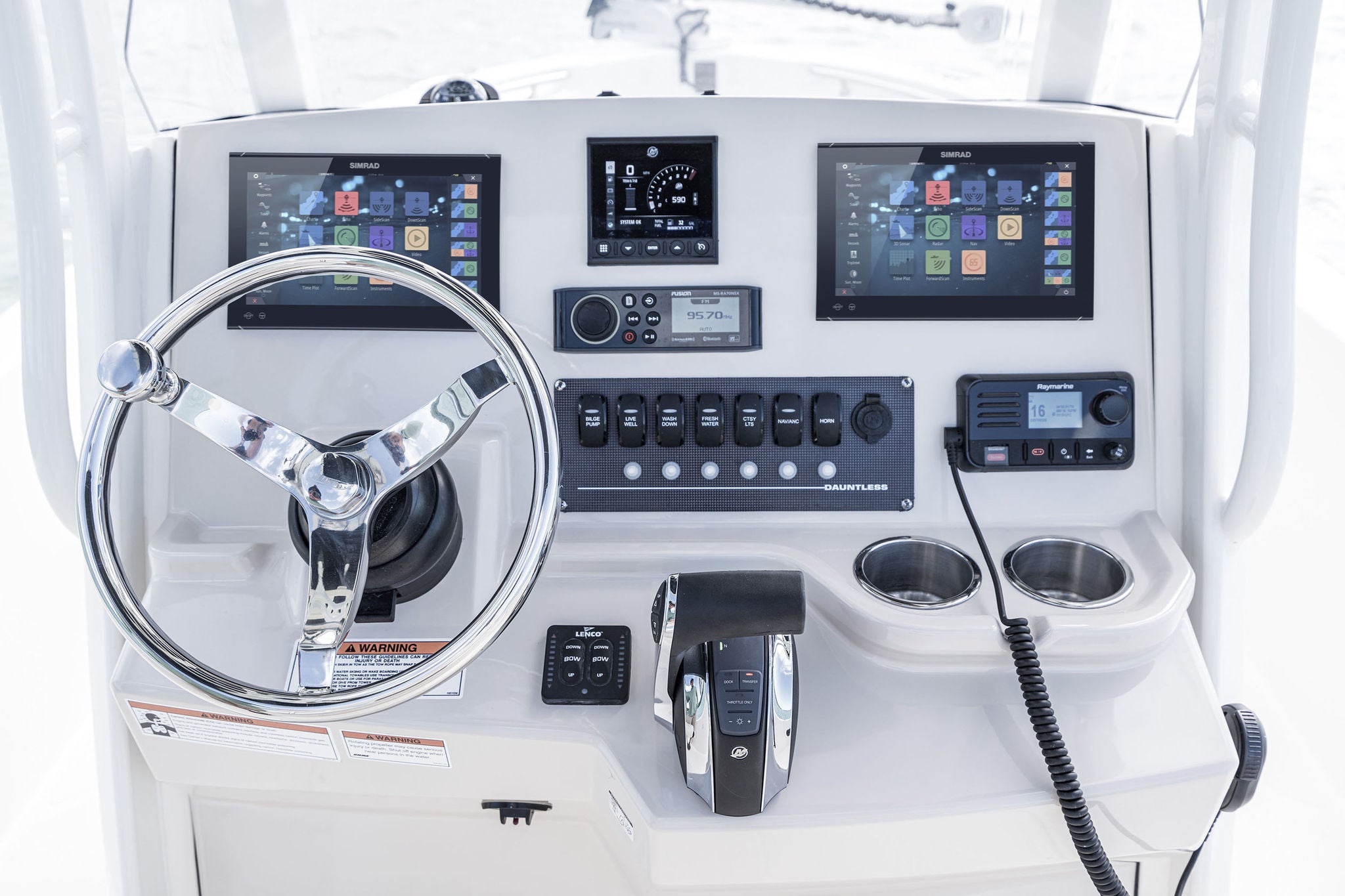 Boston Whaler 220 Dauntless Lifestyle