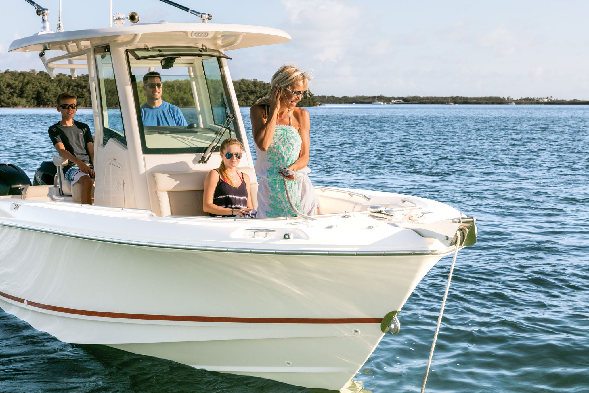 Boston Whaler 250 Outrage