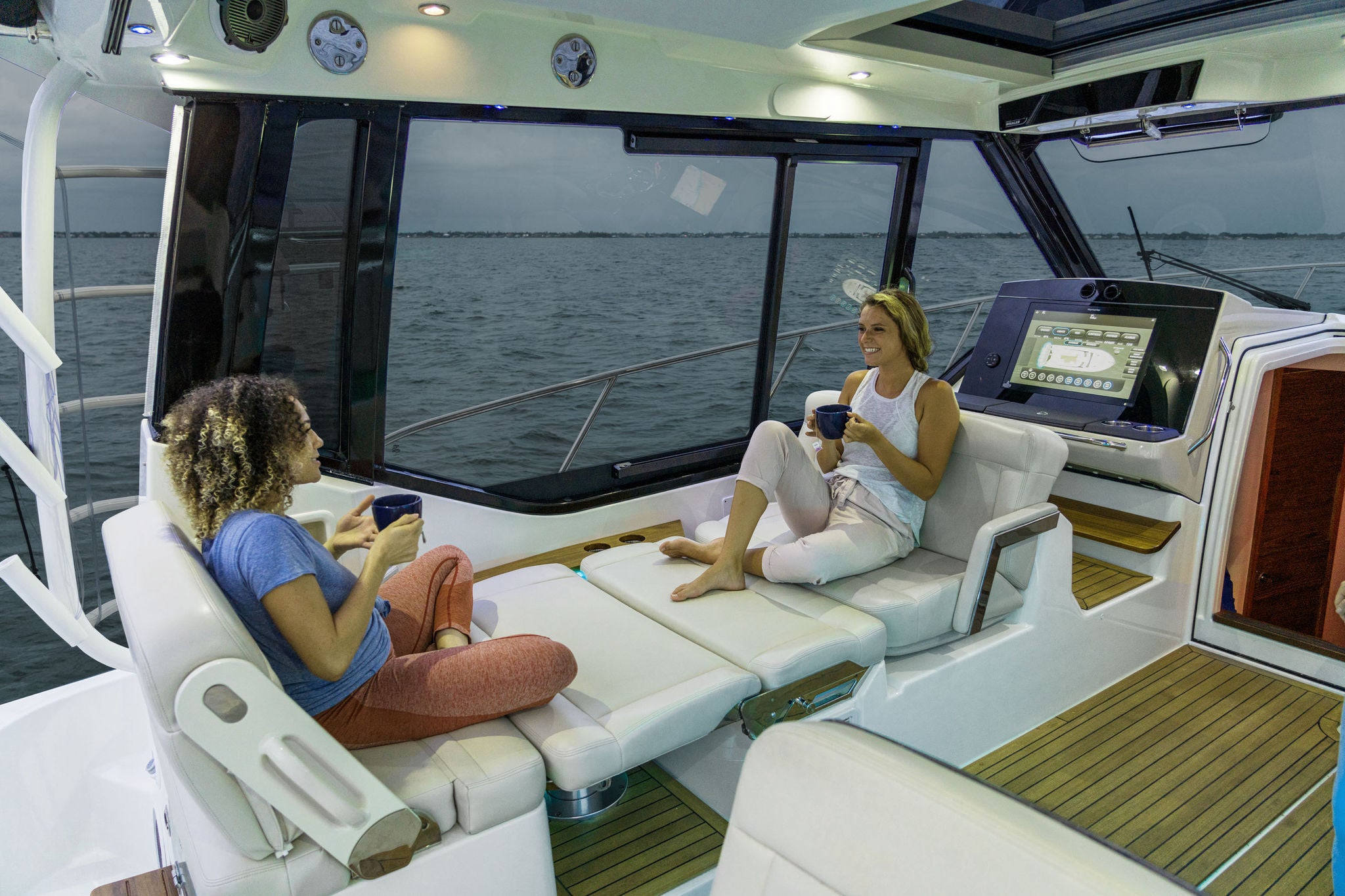 Boston Whaler 405 Request Lifestyle