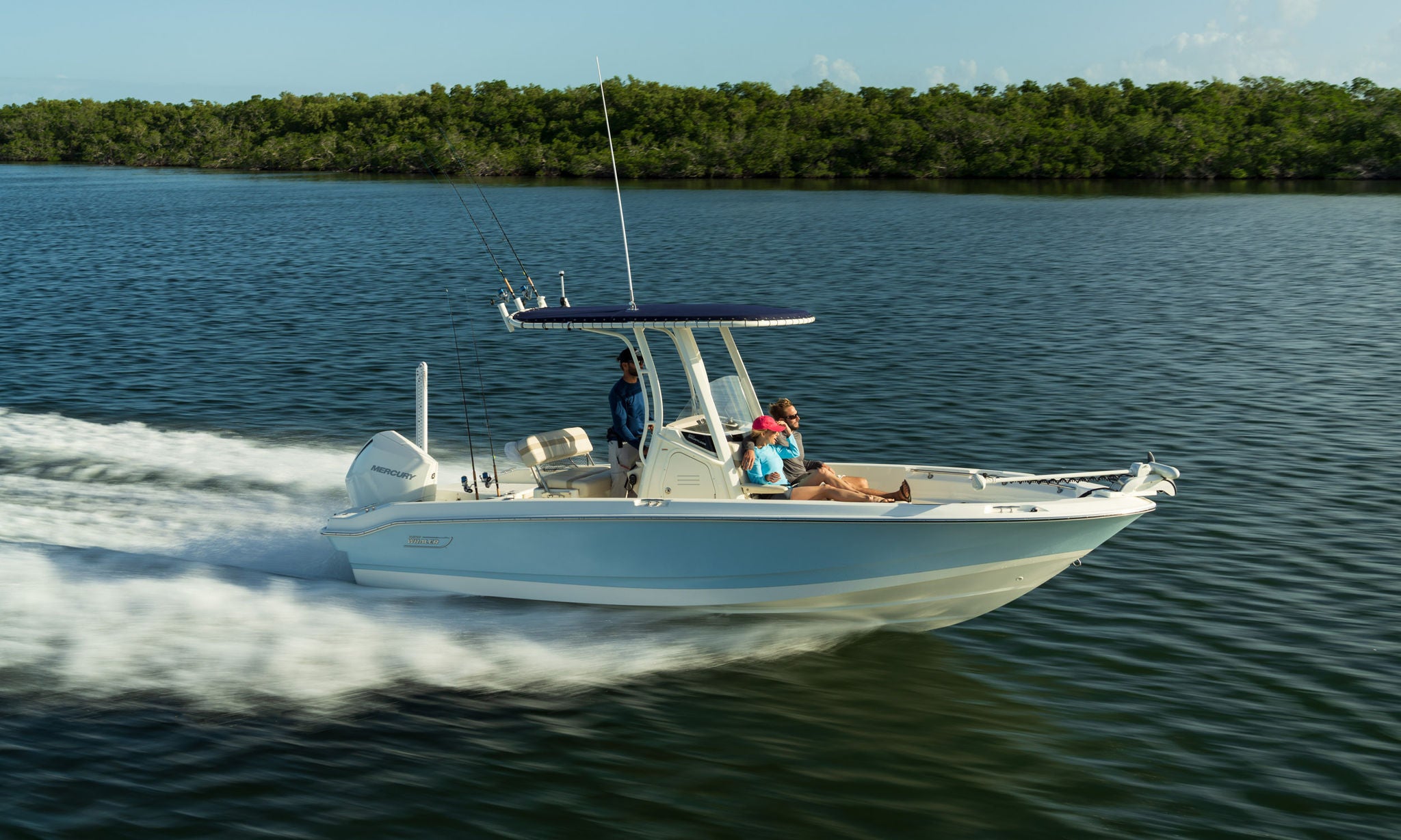 Boston Whaler 220 Dauntless