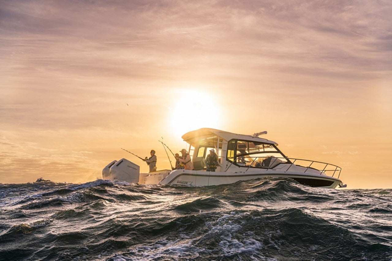 Boston Whaler 365 Conquest