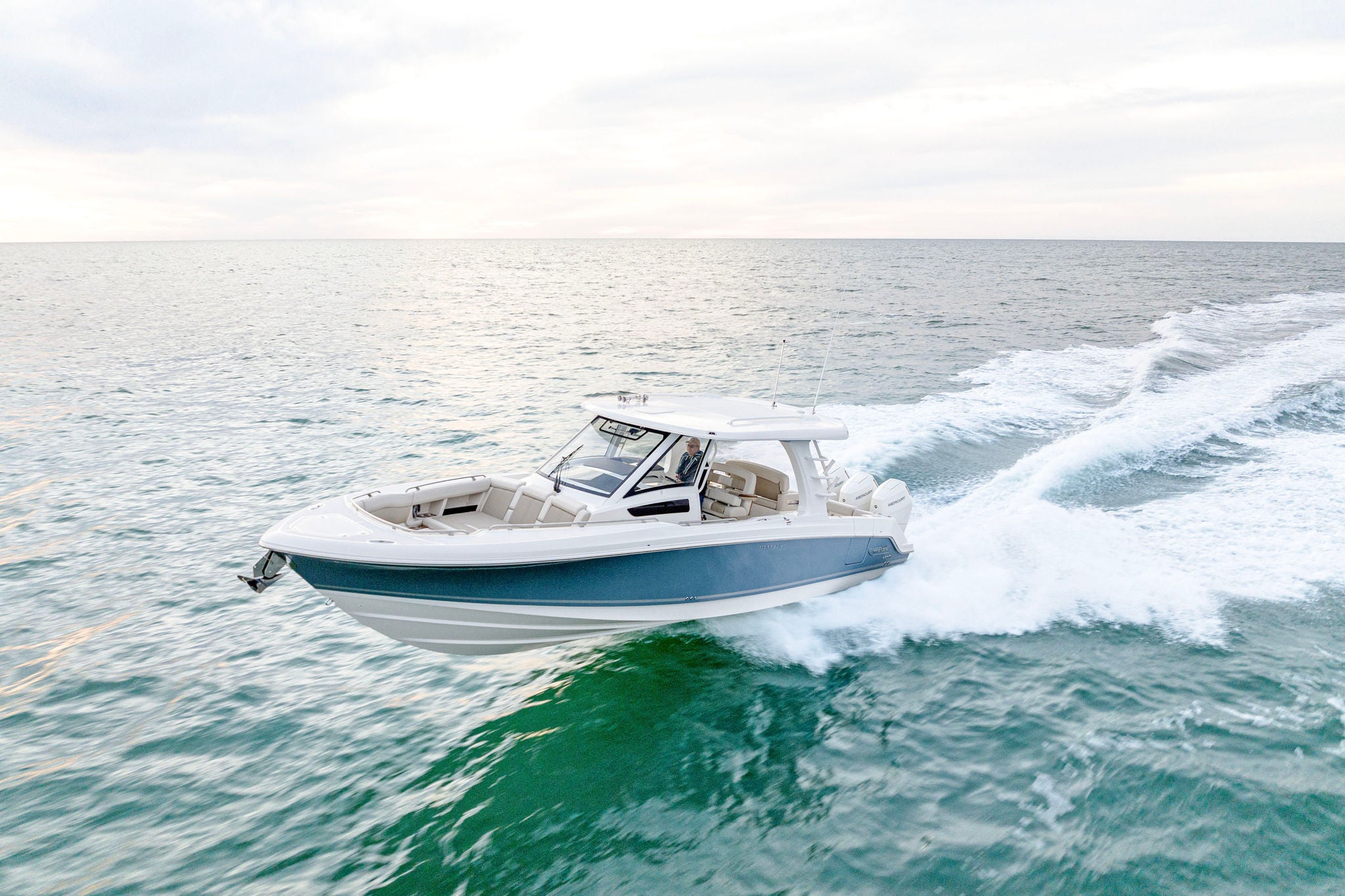 Boston Whaler 350 Realm