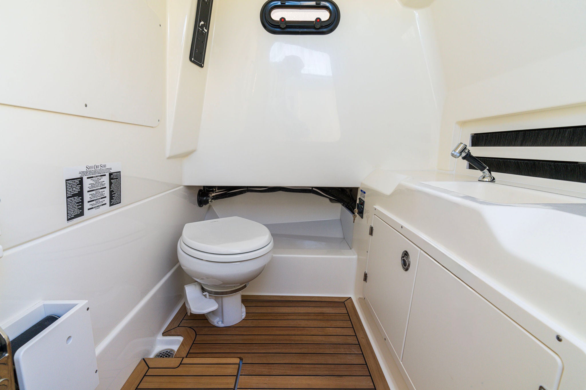 Boston Whaler 330 Outrage