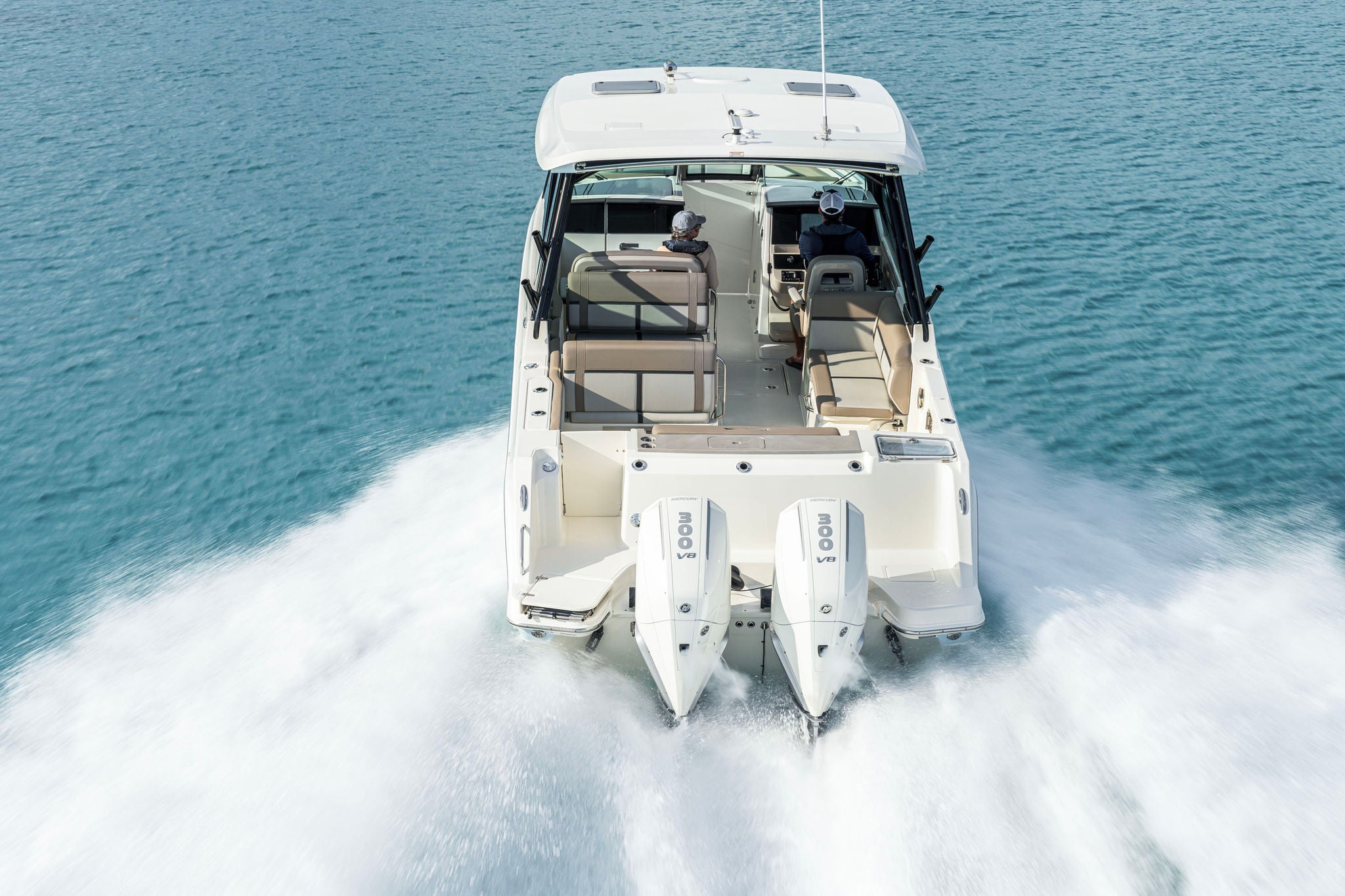 Boston Whaler 330 Vantage Lifestyle