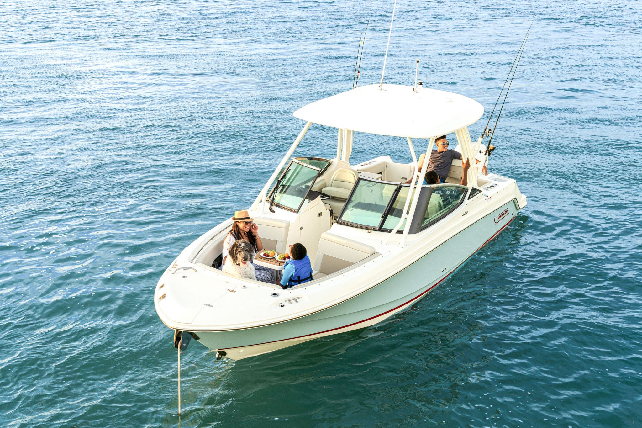 Boston Whaler 240 Vantage Lifestyle