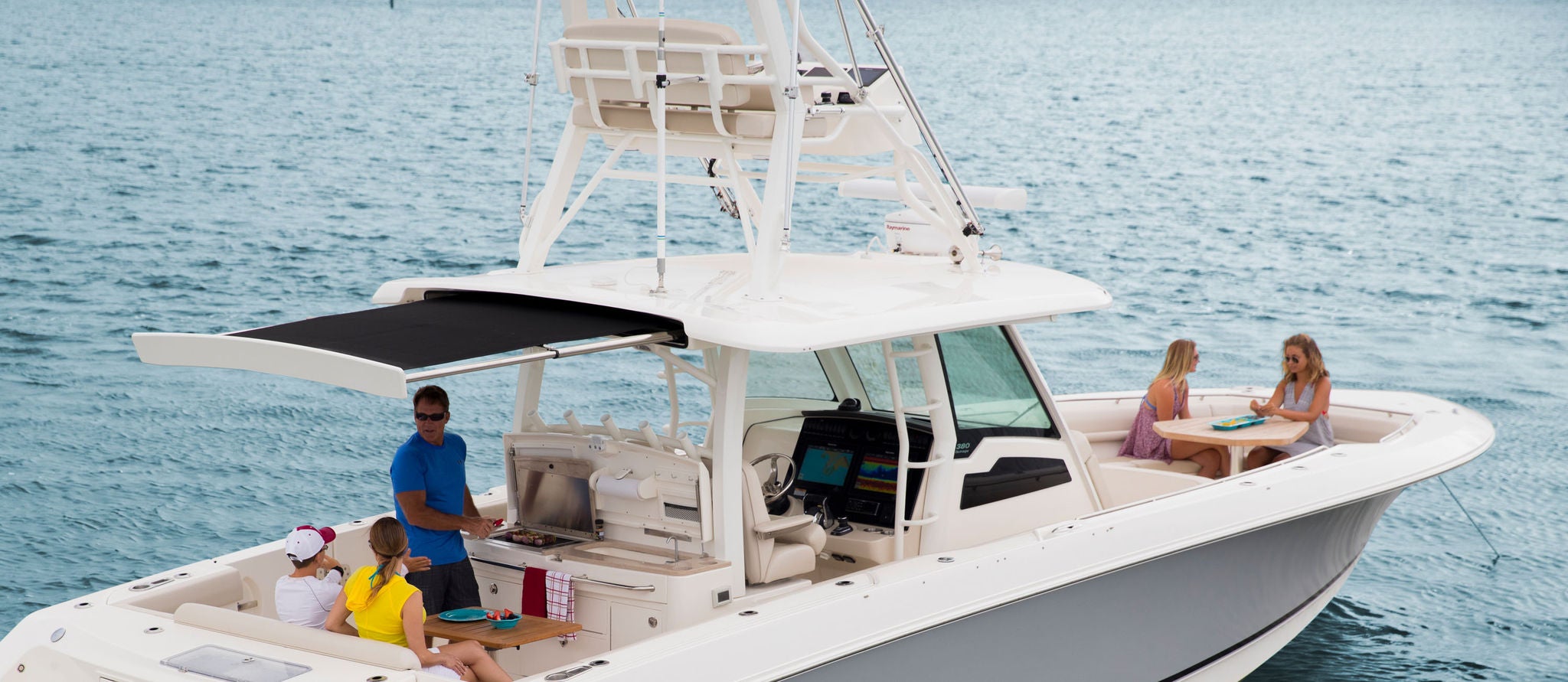 Boston Whaler 380 Outrage